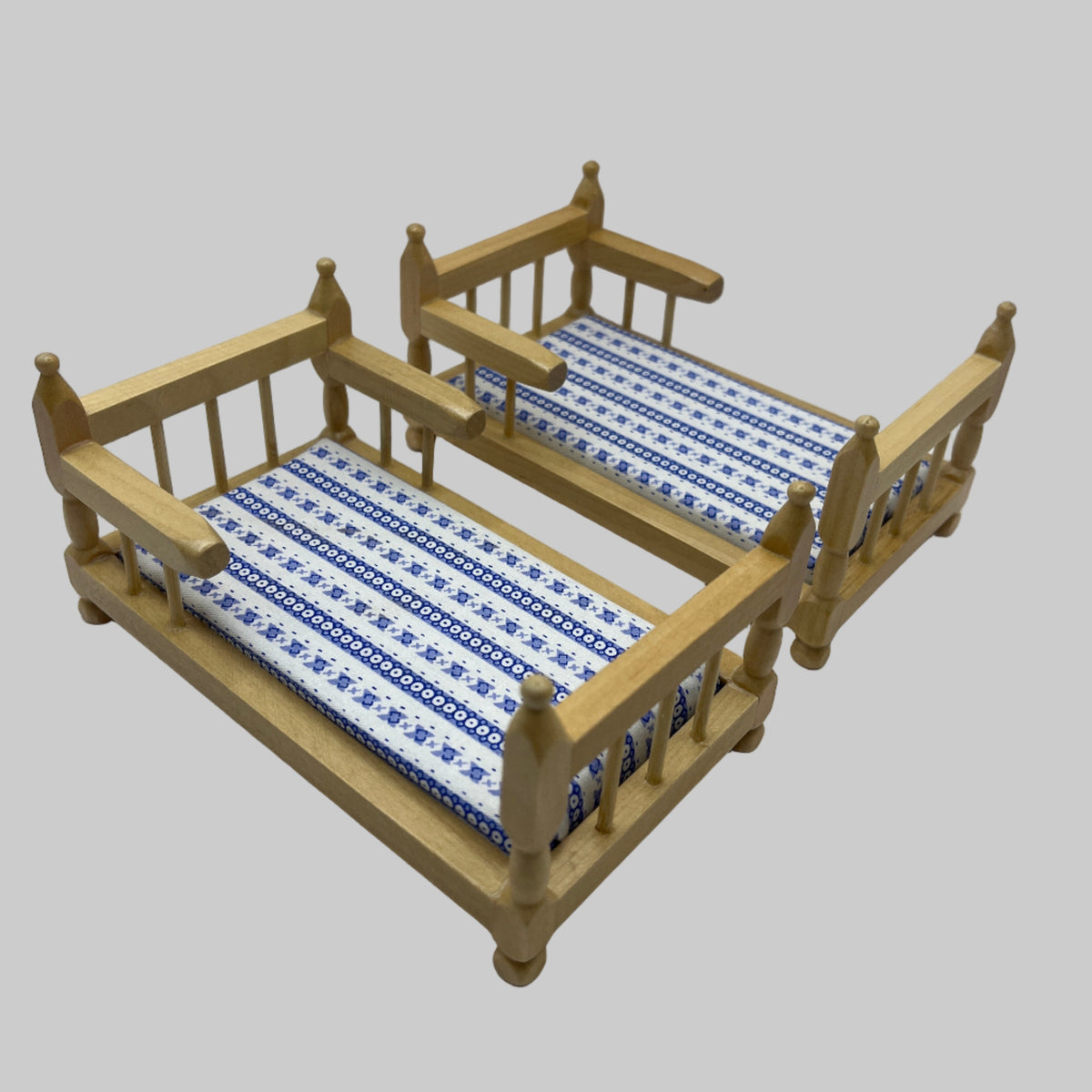 Pine Childs bedroom set