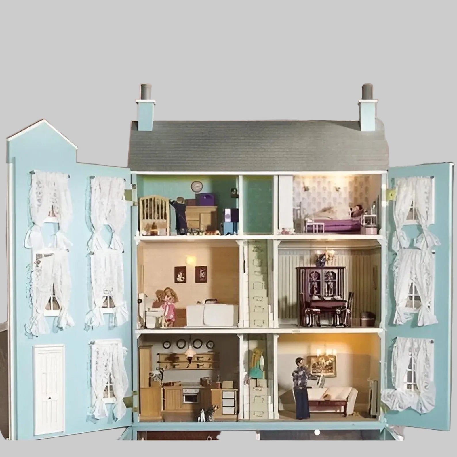 Classical dolls house 