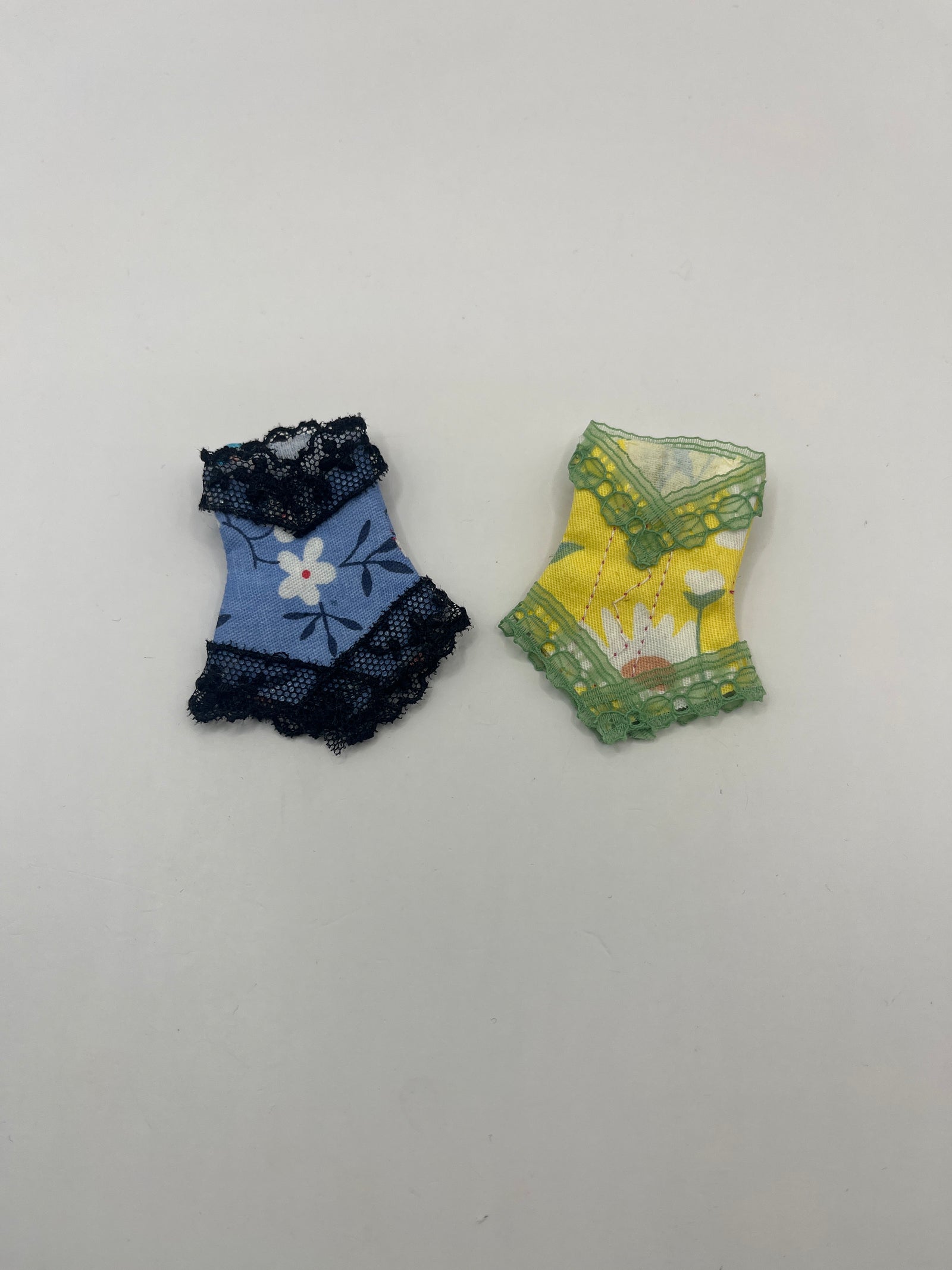 YD012 - Two ladies corsets