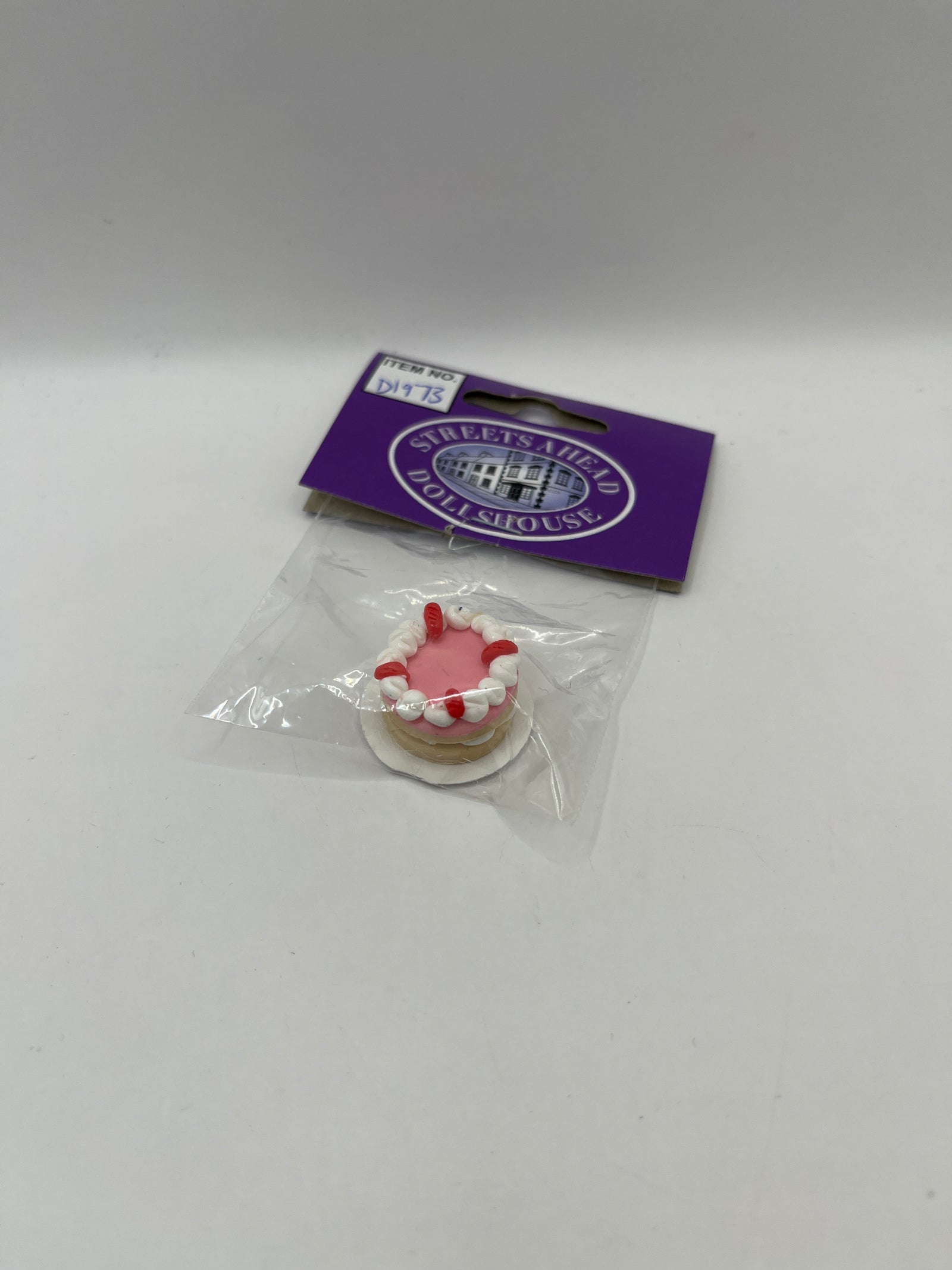 D1973 - Strawberry gateau