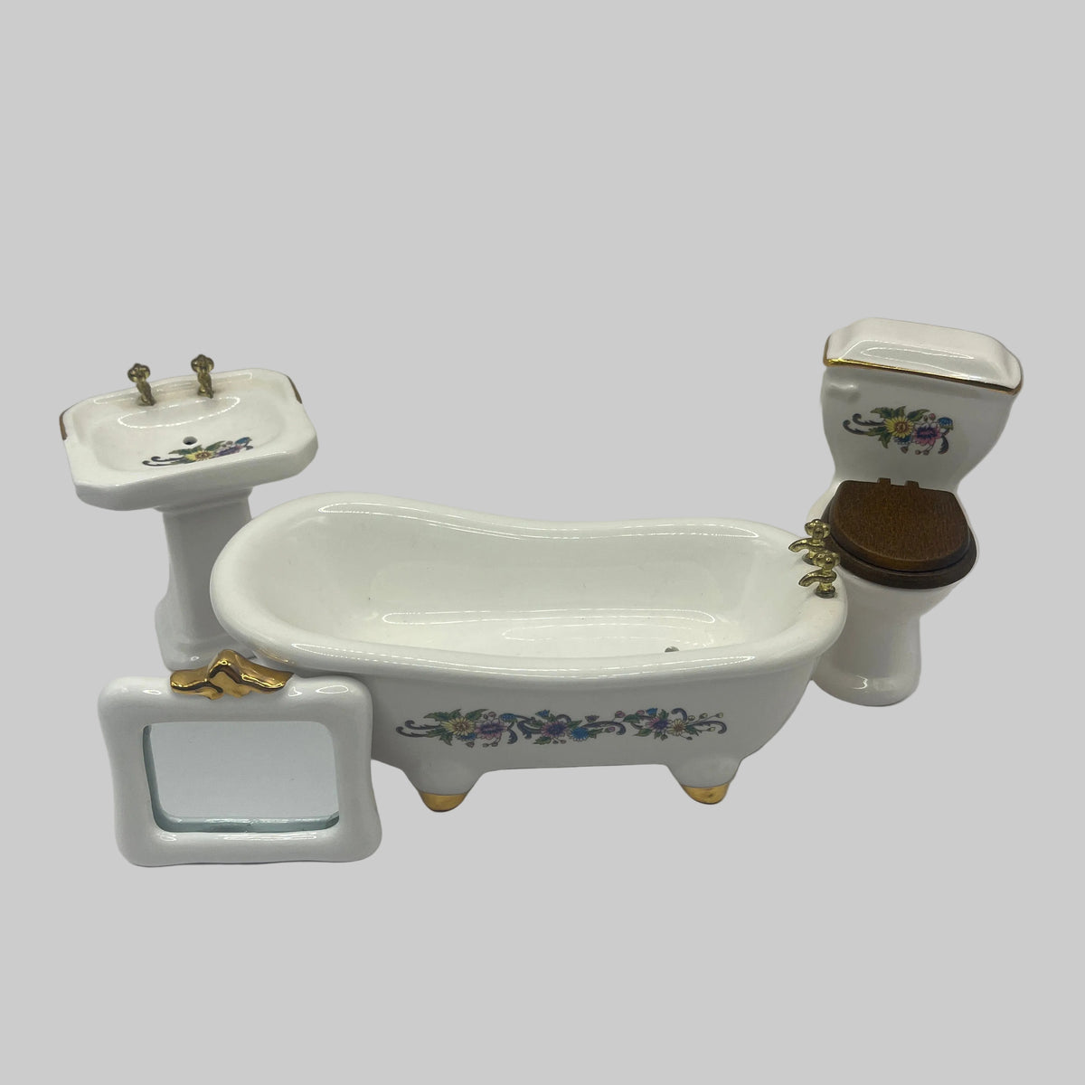 Dolls house 4 piece bathroom suite