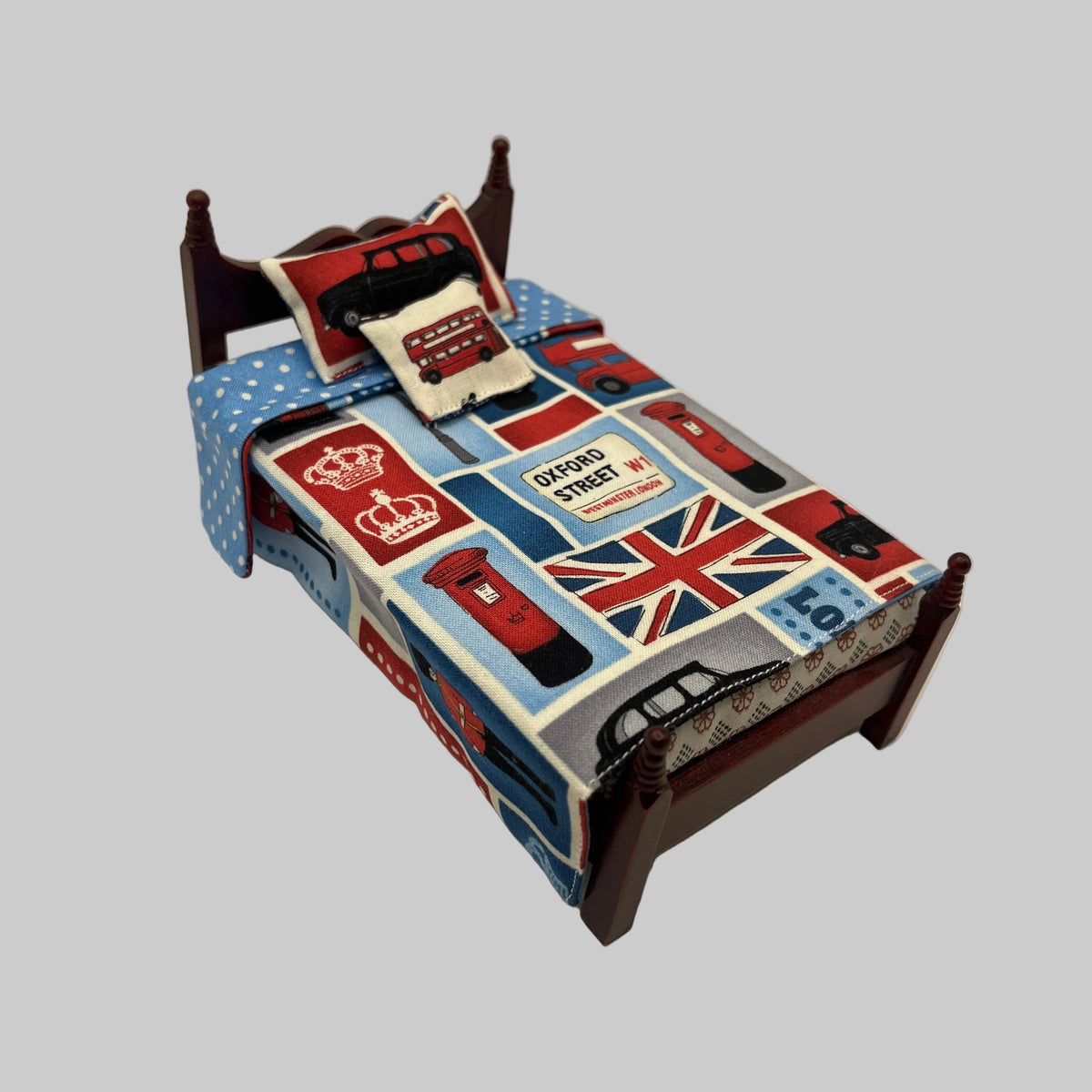 Dolls house London bedding set