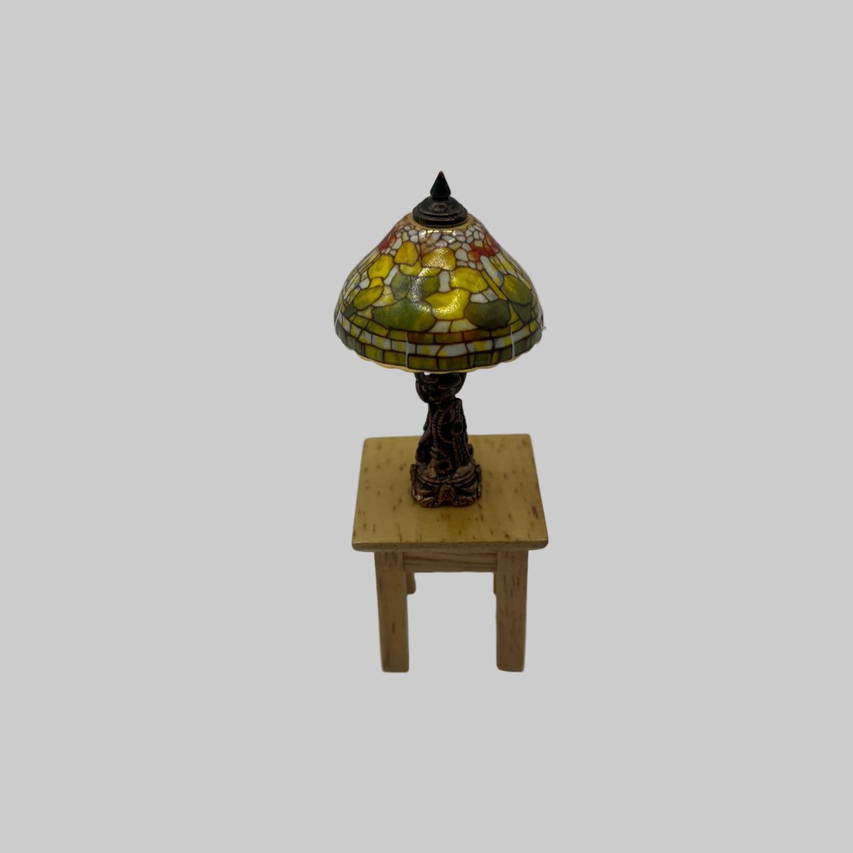 Dolls house Reutter Tiffany table lamp