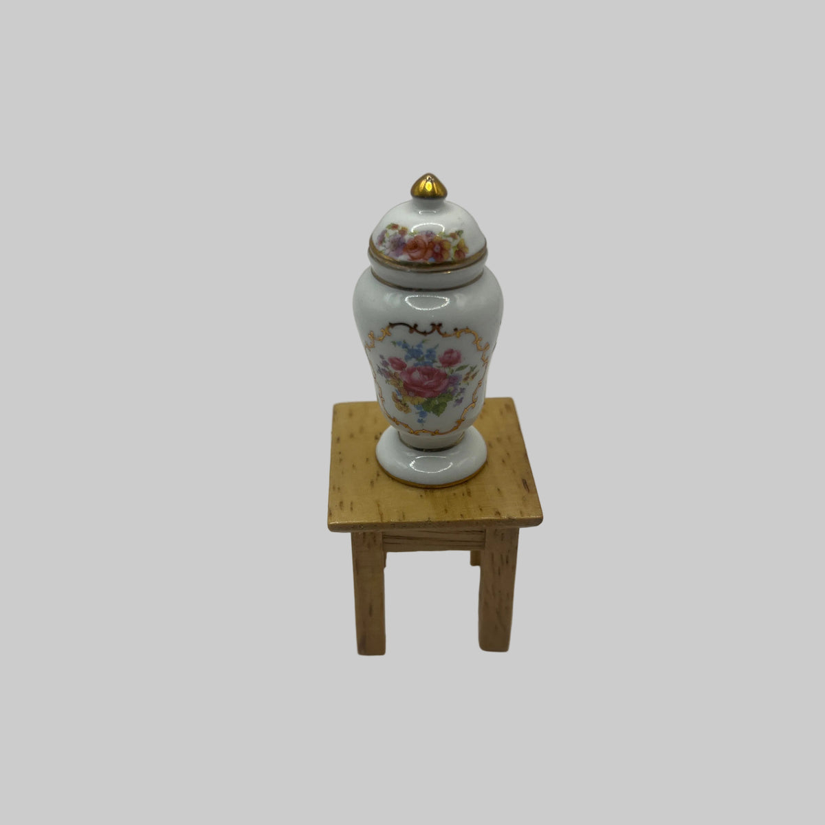 Dolls house Reutter ginger jar