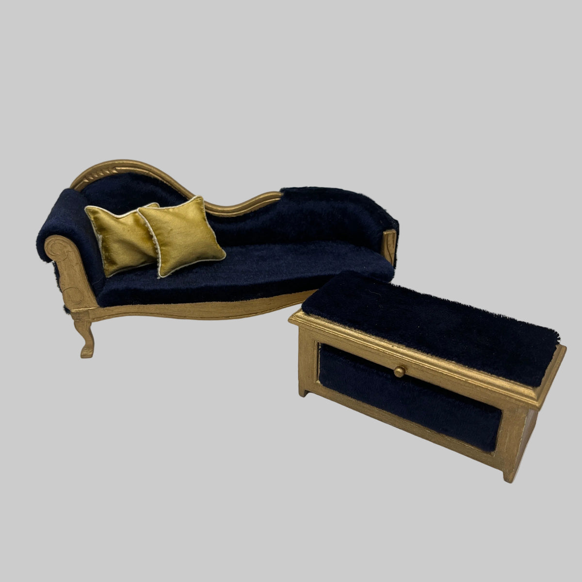 Dolls house chaise and blanket box