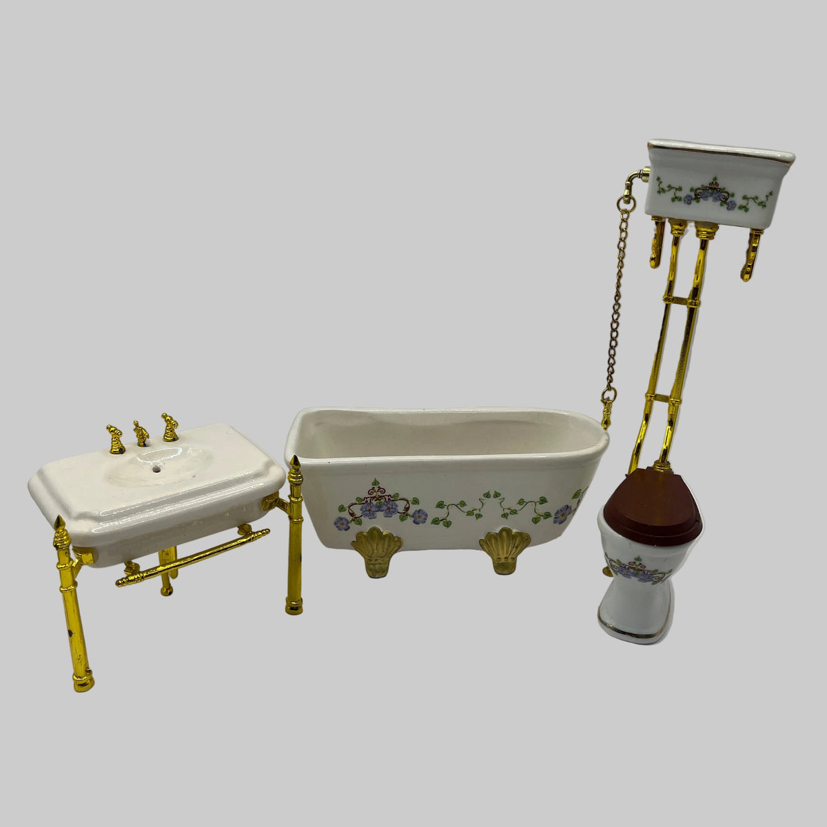 Dolls house fancy bathroom suite