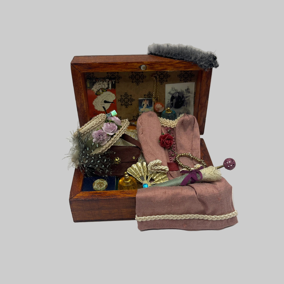 Dolls house ladies trunk