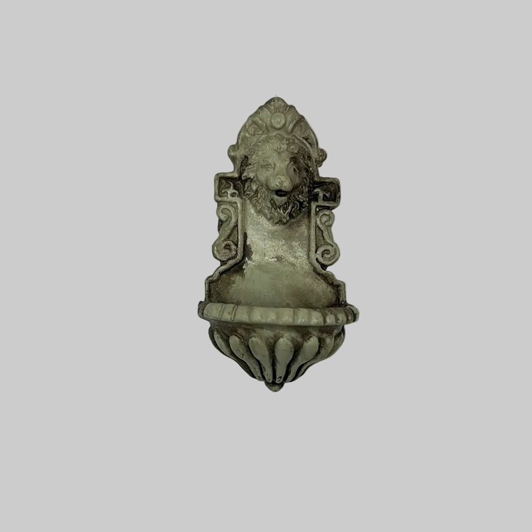 Dolls house Lion head wall fountain