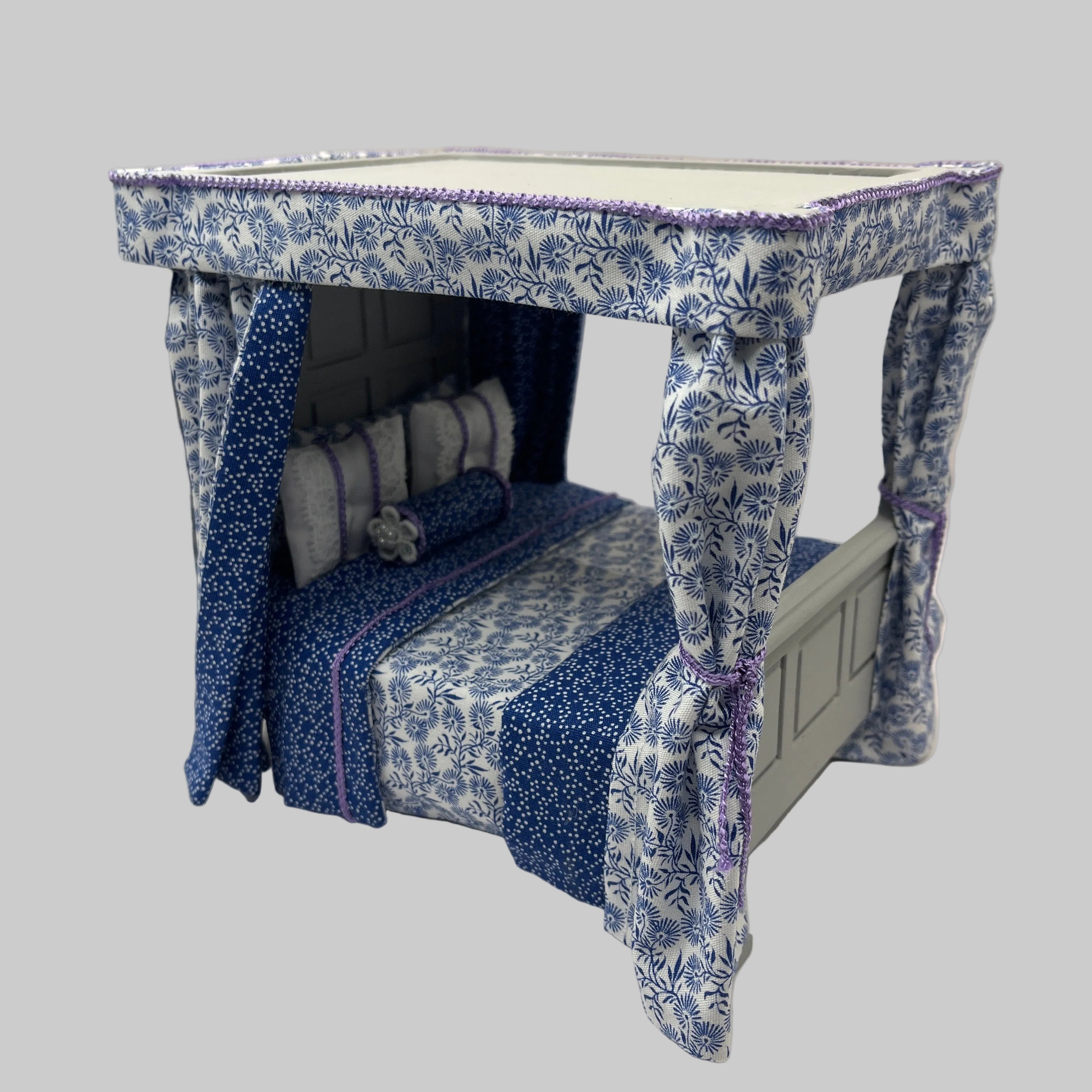Doll House Delights - The Miniature Marketplace