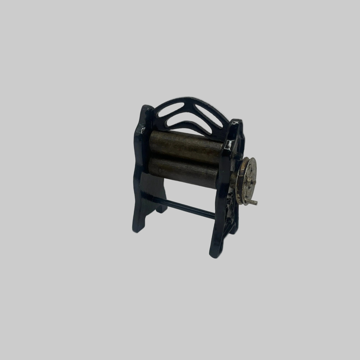 Dolls house Mangle with turning handle