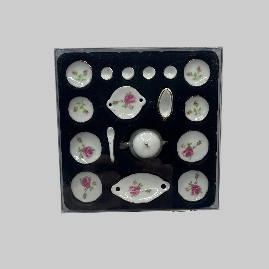 Dolls house Pink rose dinner set