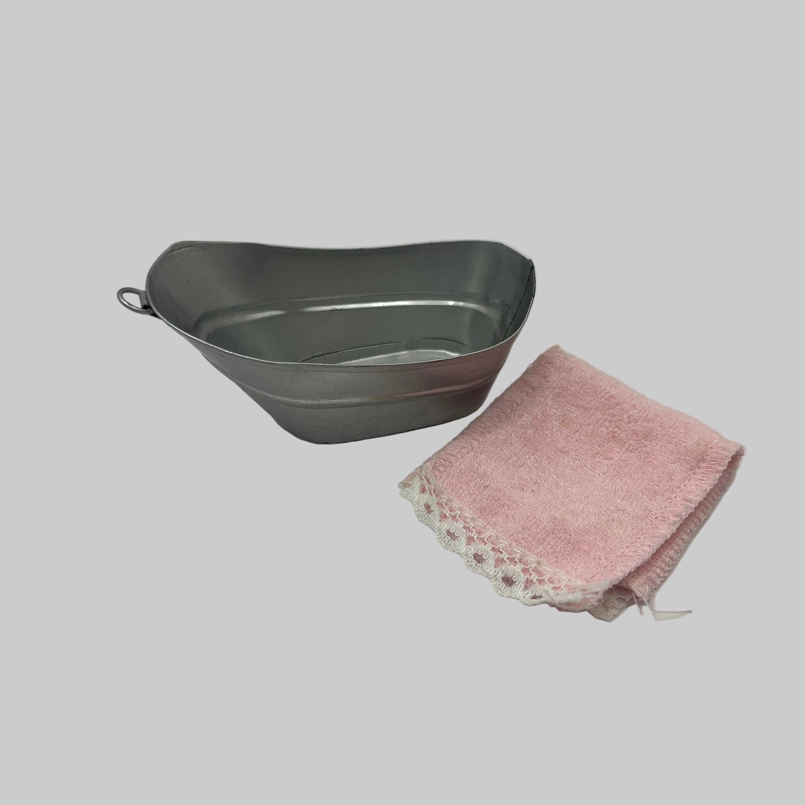 Dolls house tin bath