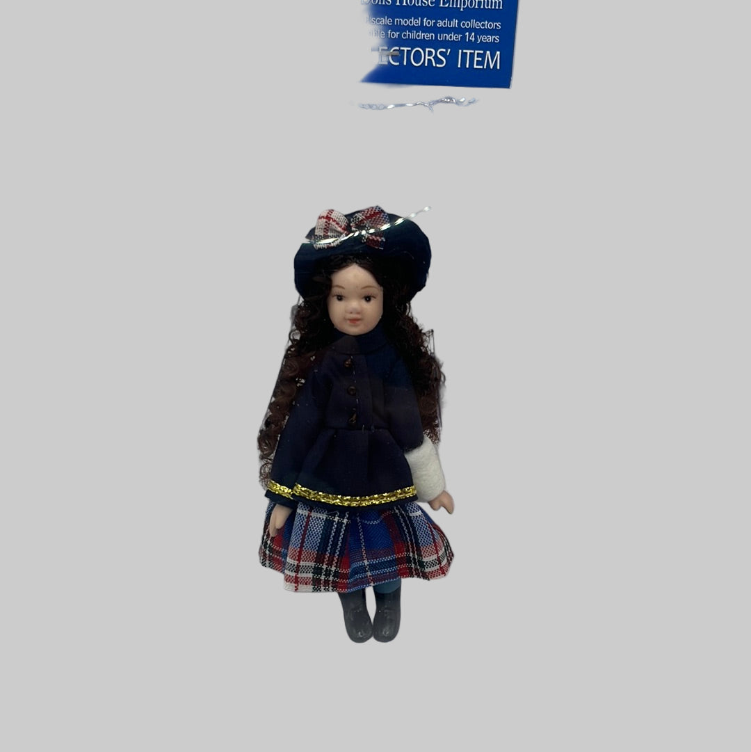 7435 - DHE Daniella doll
