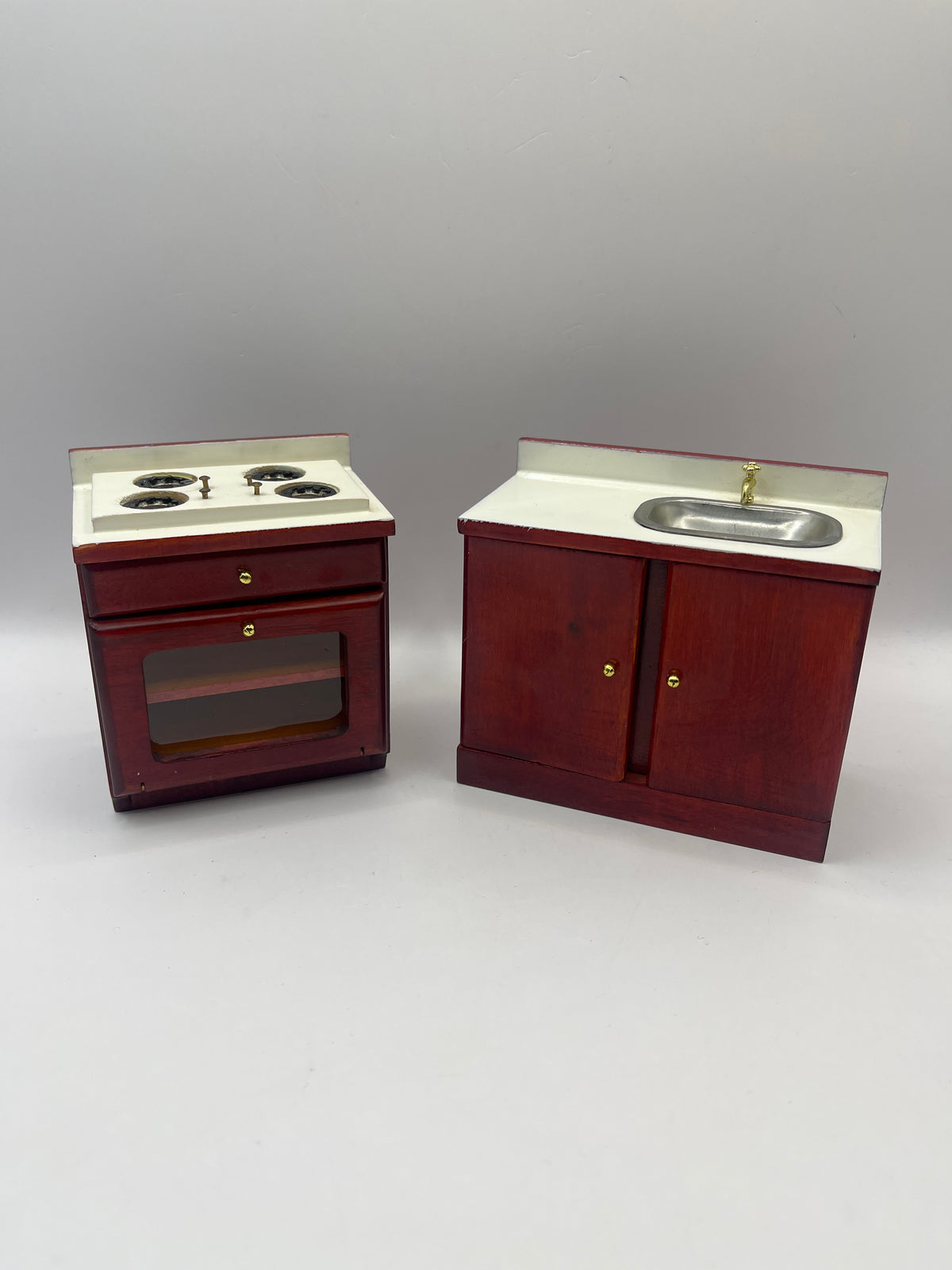 KIT013 - Mahogany cooker and sink unit