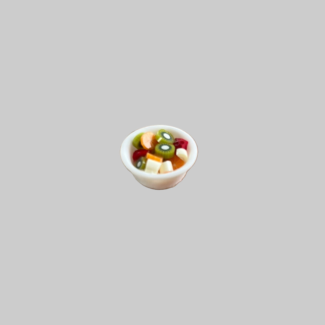 ZR034 - Bowl of fruit salad
